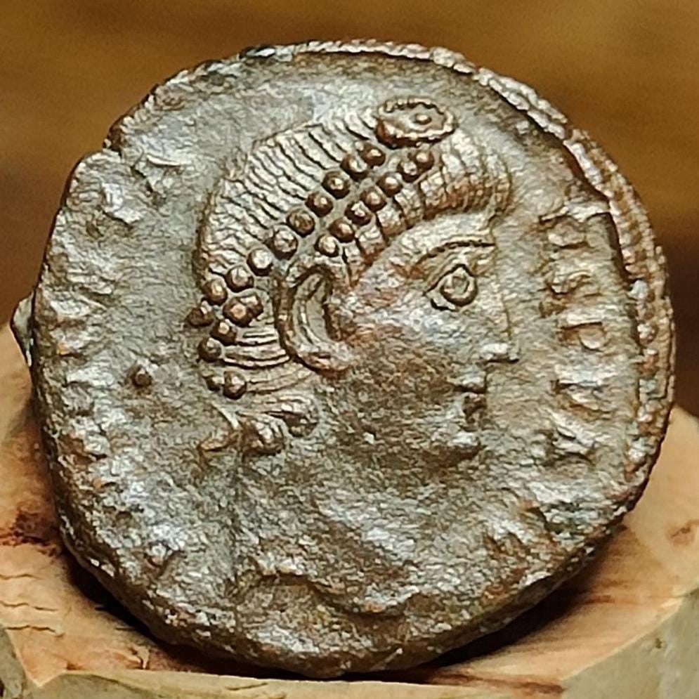 Constans Roman coin with votive wreath reverse, 4th century ancient nummus AE4 - VPUKcoins