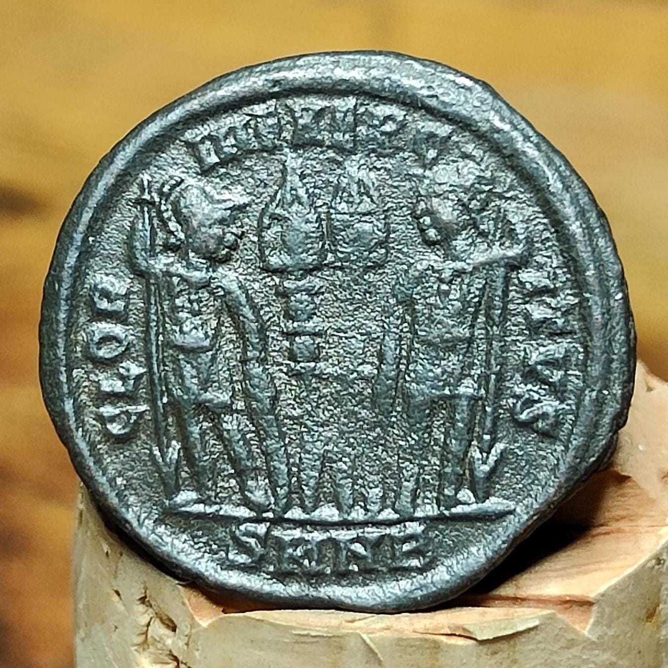 Constantine the great Roman coin with soldiers reverse, 4th century ancient nummus AE3 - VPUKcoins