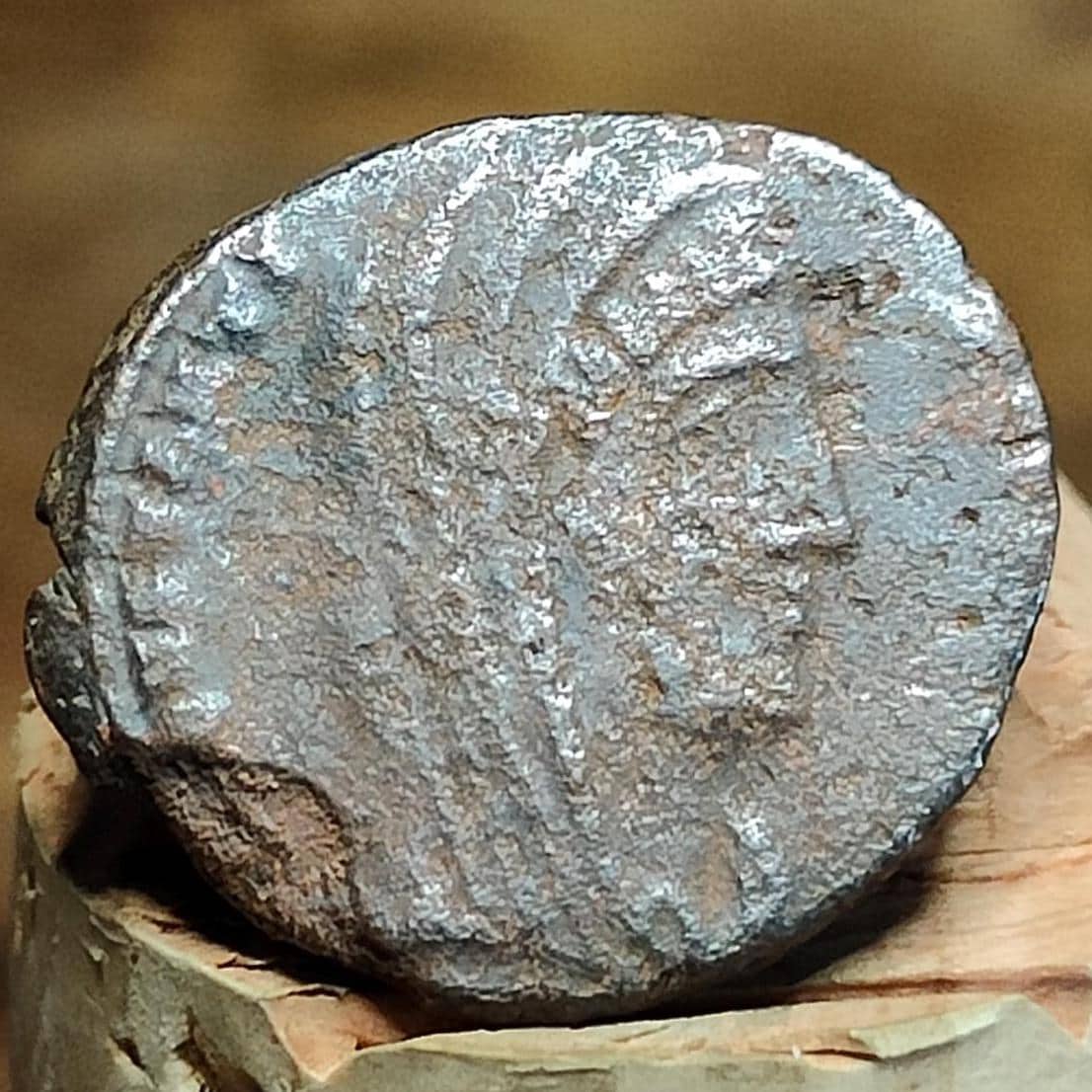 Divus Constantine coin with Chariot reverse, high grade ancient roman Nummus - VPUKcoins