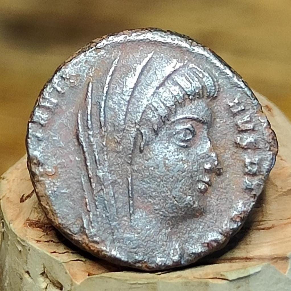 Divus Constantine coin with Chariot reverse, high grade ancient roman Nummus - VPUKcoins