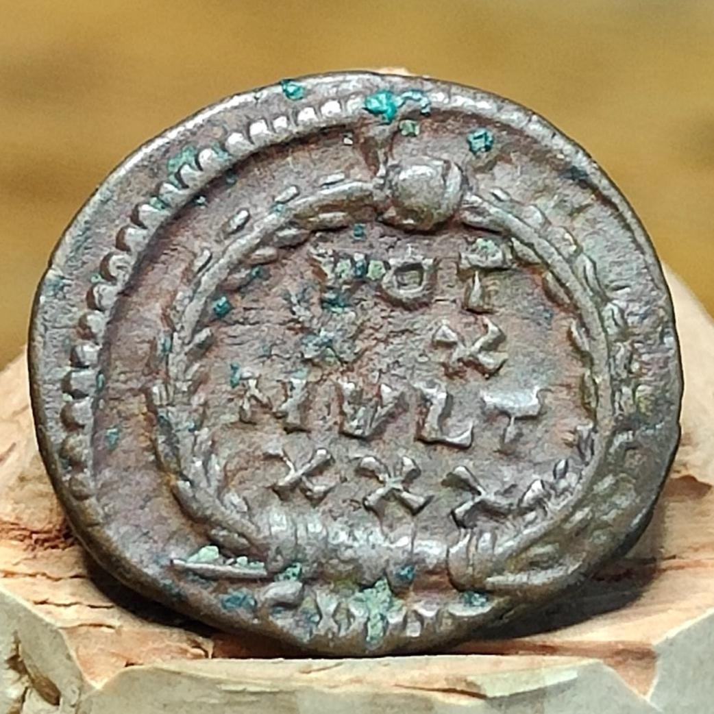 Gratian coin with votive wreath reverse, high grade ancient Roman nummus - VPUKcoins