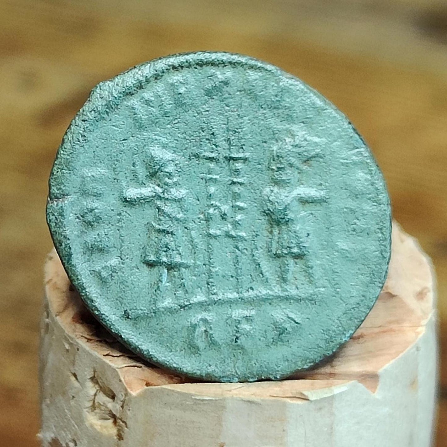 Constantine II coin, high grade ancient roman Nummus with Soldiers reverse