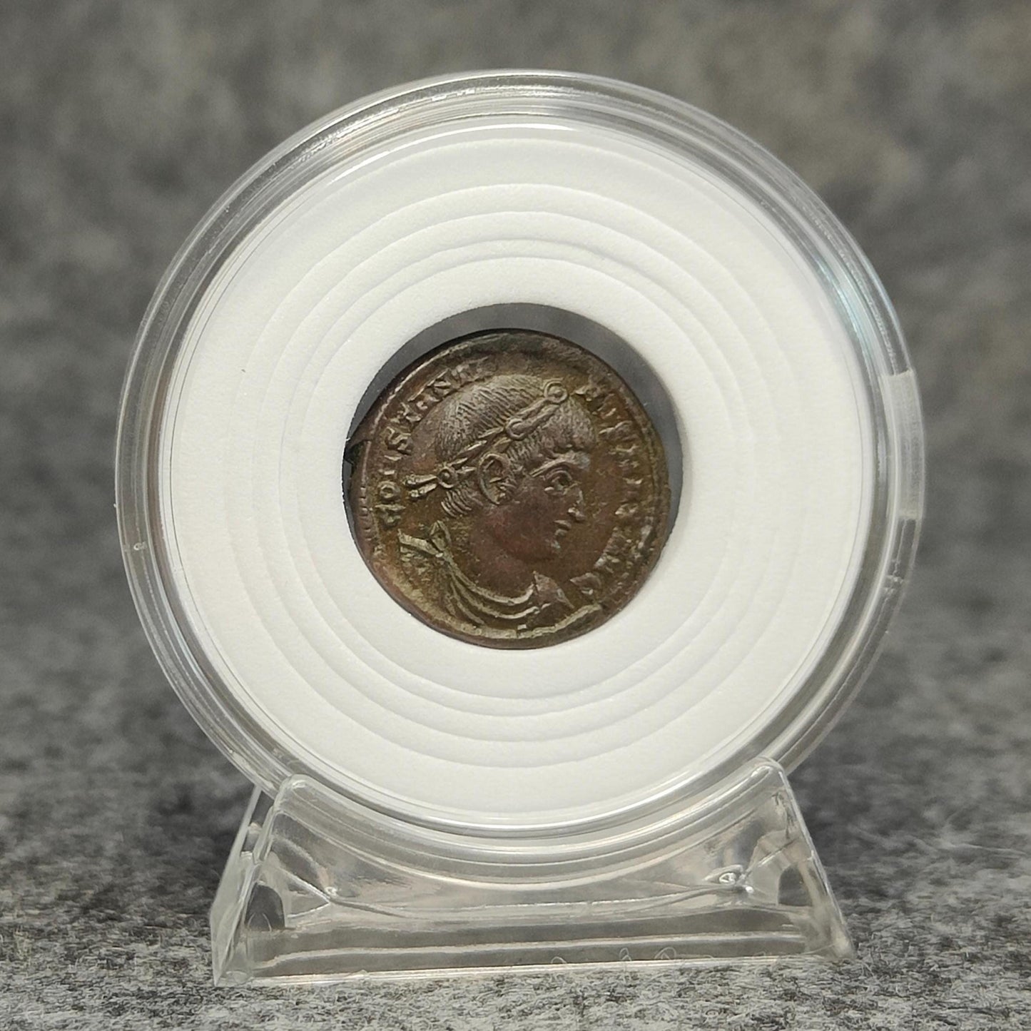 Coin Capsule Display case with stand and foam gasket