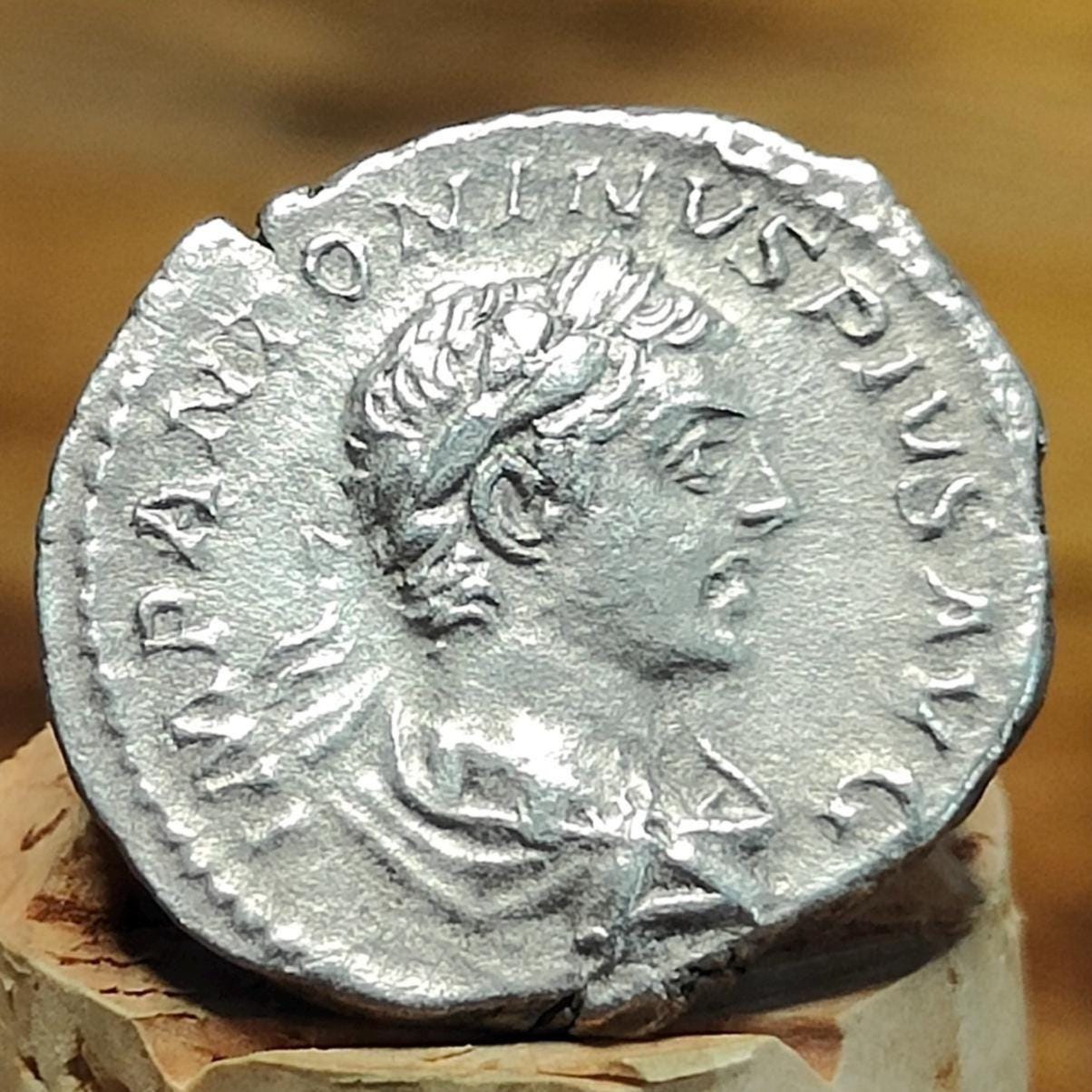 Elagabalus Silver Denarius with Liberalitas reverse, Ancient roman coin