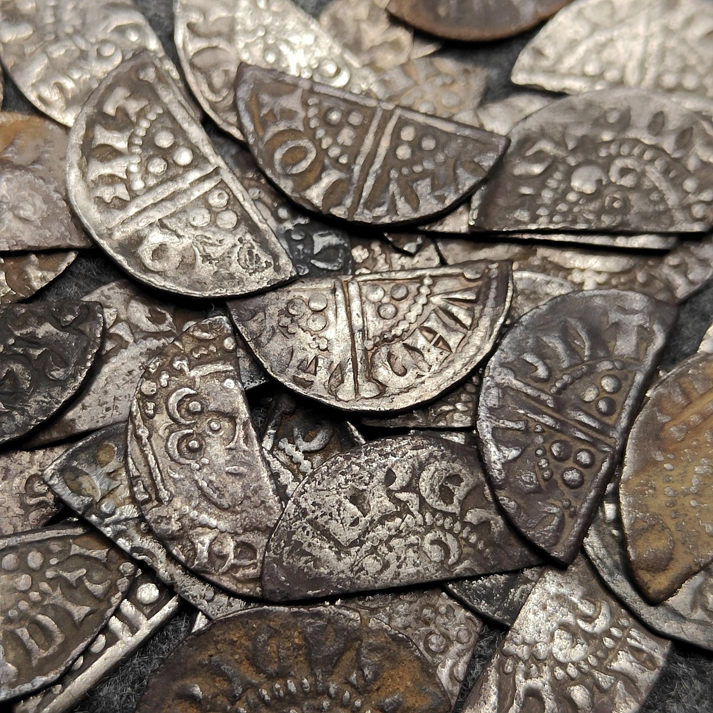 Medieval Silver Coin UK / Henry III voided long cross cut half penny