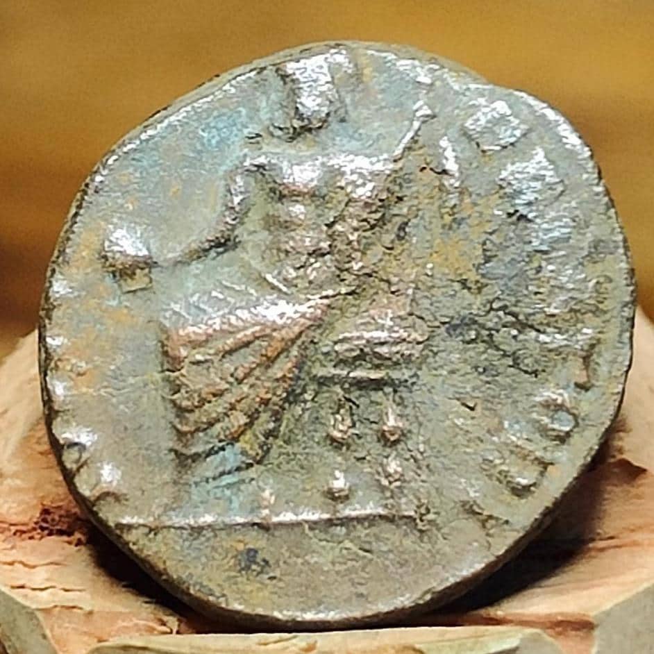 Christian persecution issue roman coin featuring Jupiter and Victory