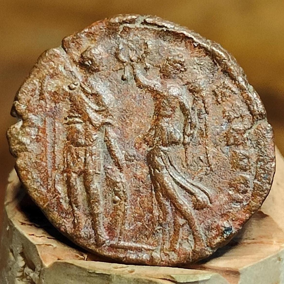 Honorius Roman coin with Horse reverse, 4-5th century ancient nummus AE3