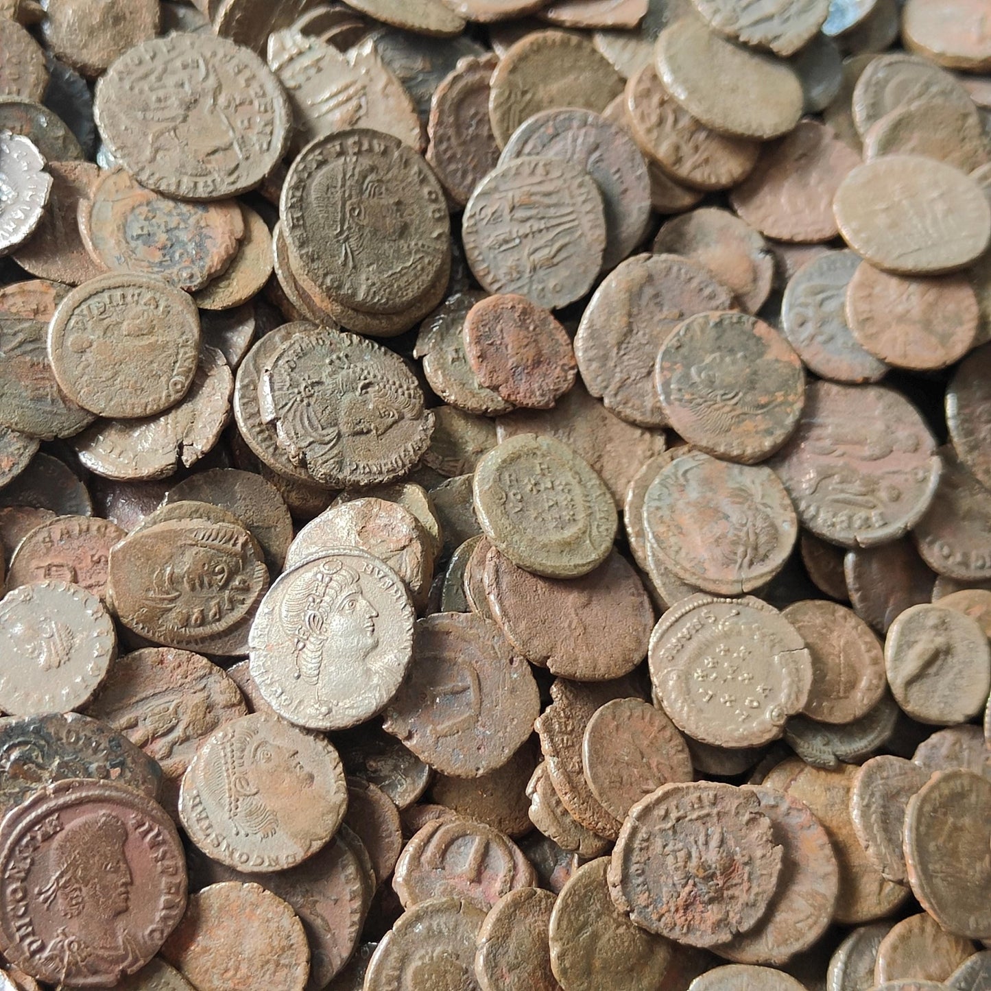 Lots of Roman coins available in Bulk, ancient Nummus from the Constantine era - VPUKcoins