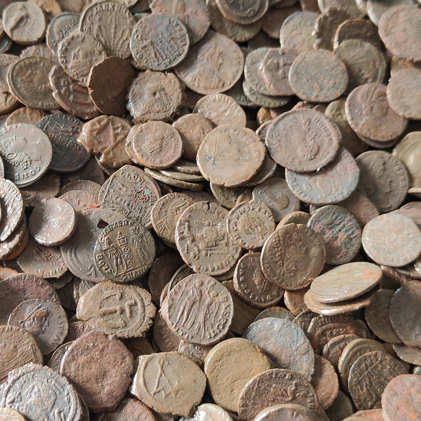 Lots of Roman coins available in Bulk, ancient Nummus from the Constantine era - VPUKcoins