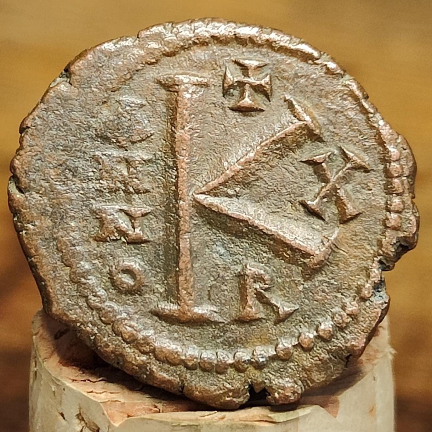 Maurice Tiiberius Half Follis, Authentic Roman Byzantine coin 582 - 602 AD - VPUKcoins