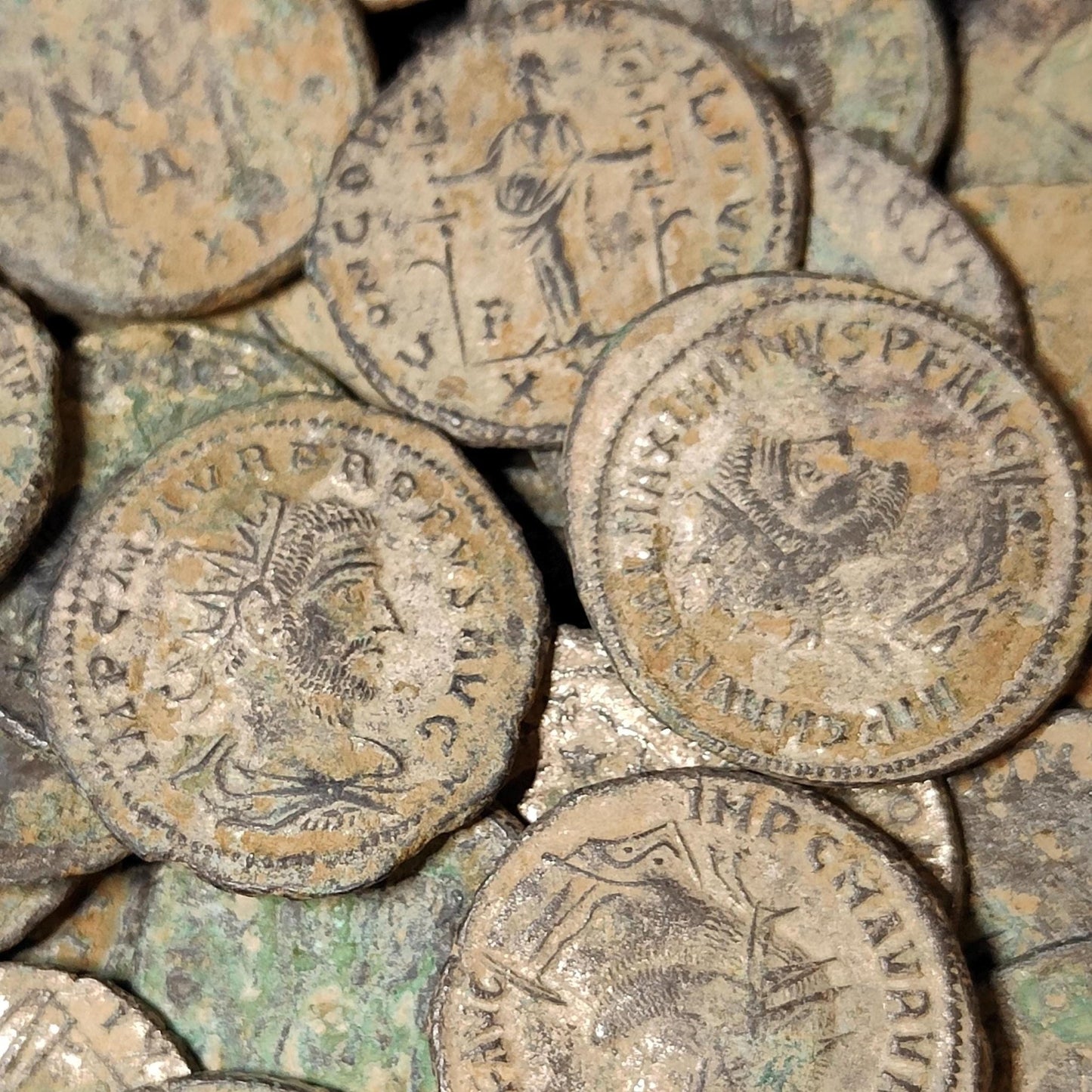 Premium uncleaned roman coins, Ancient Silver Antoniniani, 3rd century. - VPUKcoins