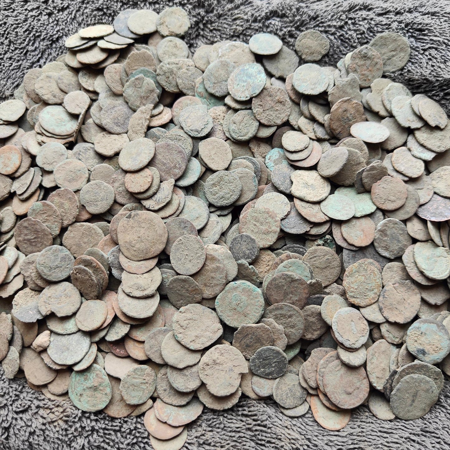 10 Low grade uncleaned Roman coins, ancient Nummus for restoration - VPUKcoins