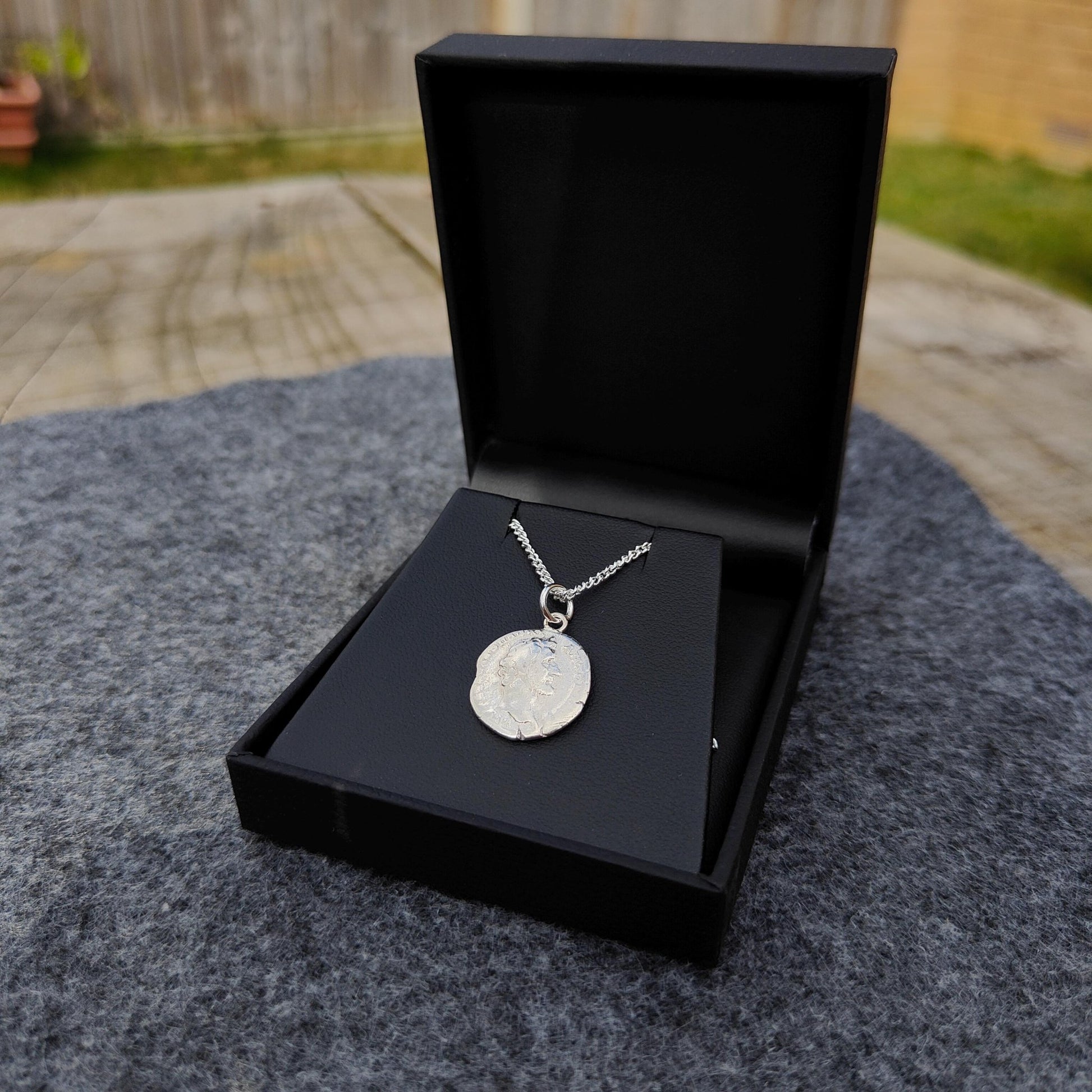Antoninus pius Silver Denarius pendant and chain, ancient necklace - VPUKcoins