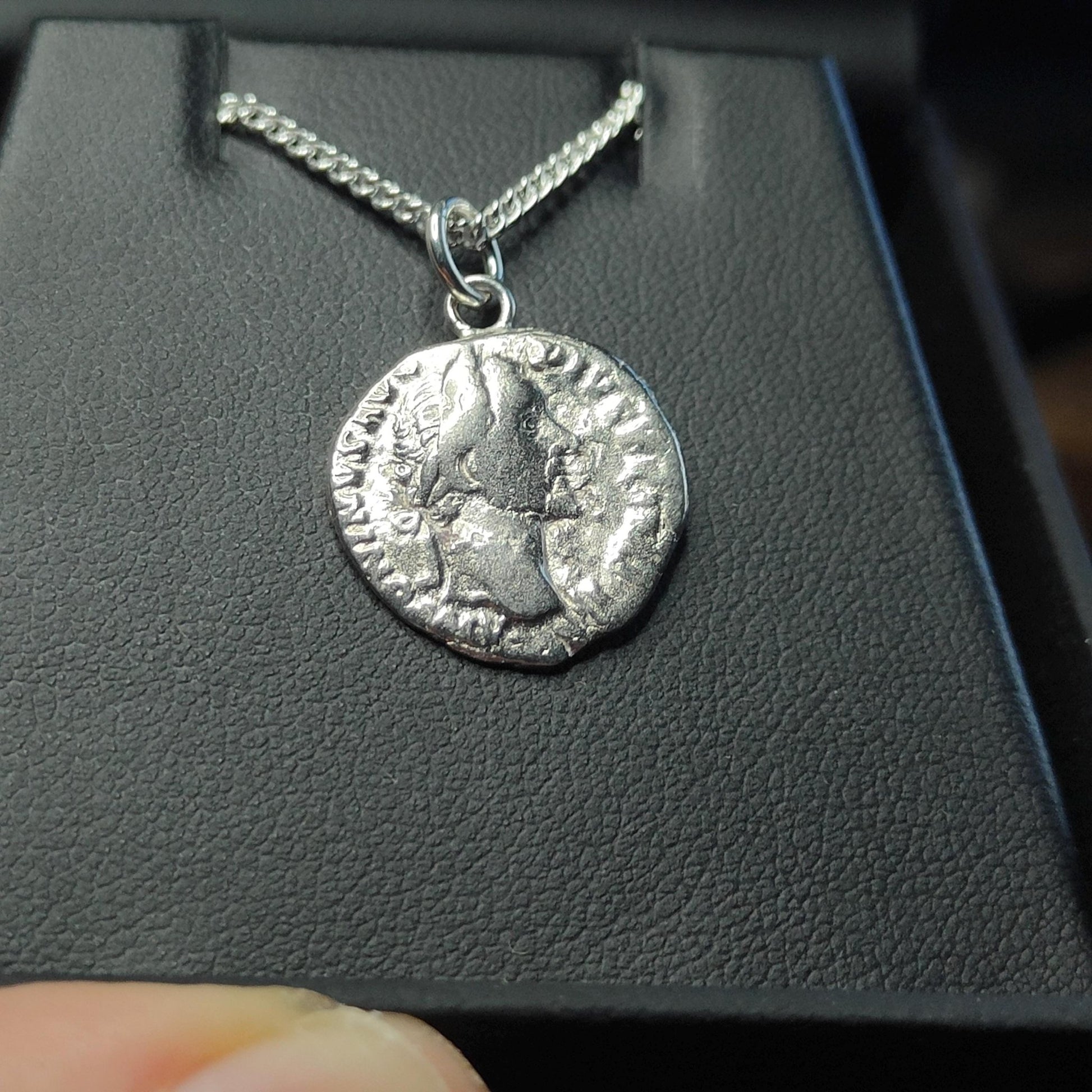 Antoninus pius Silver Denarius pendant and chain, ancient necklace - VPUKcoins