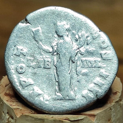 Antoninus Pius with Liberalitas reverse Silver Denarius, Ancient roman coin - VPUKcoins