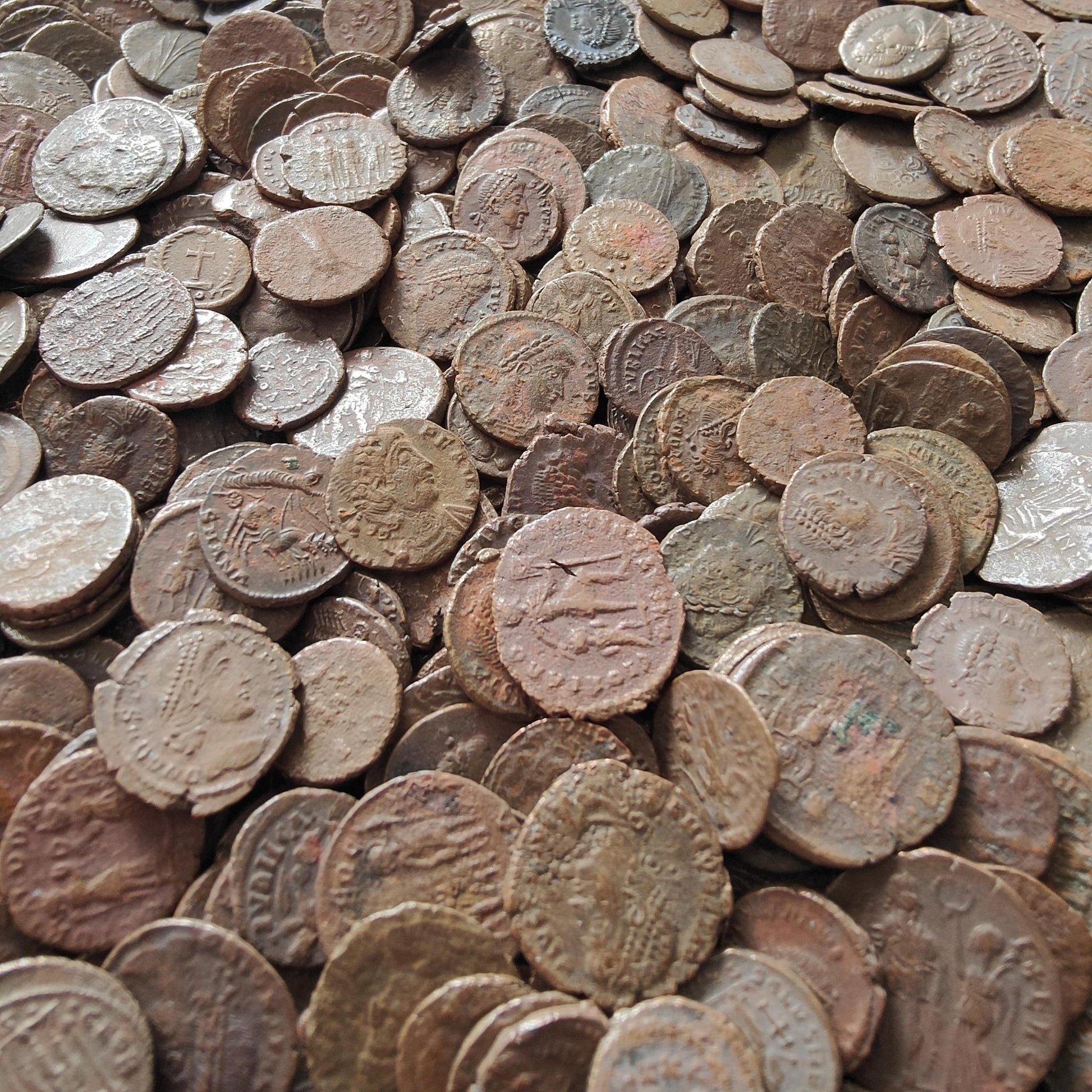 Bulk Lot of 5+ Roman coins, ancient Bronze Nummus from the Constantine era - VPUKcoins