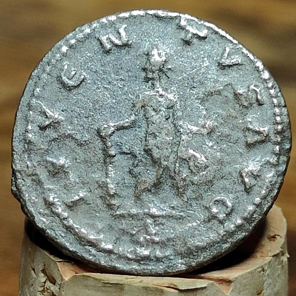 Claudius II Roman coin, Hercules reverse, Very Fine 3rd century ancient Antoninianus - VPUKcoins