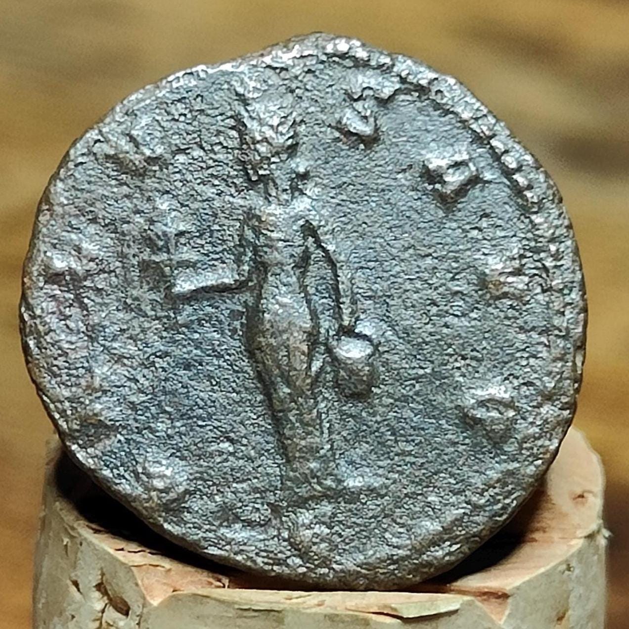 Claudius II Roman coin, Salus reverse, Very Fine 3rd century ancient Antoninianus - VPUKcoins