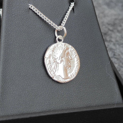 Commodus Silver Denarius pendant and chain, ancient necklace - VPUKcoins