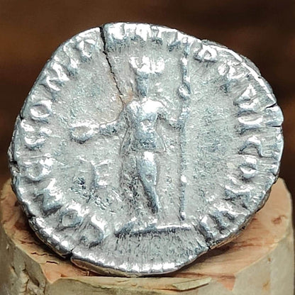 Commodus Silver Denarius with Concordia reverse, 177-192 AD Ancient roman coin - VPUKcoins