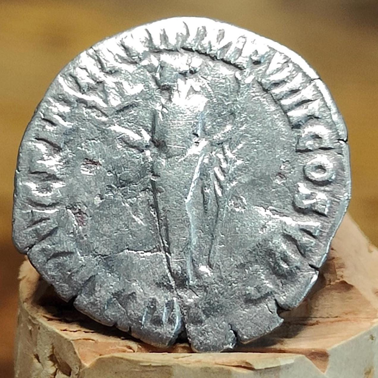 Commodus Silver Denarius with Hilaritas reverse, Ancient roman coin - VPUKcoins