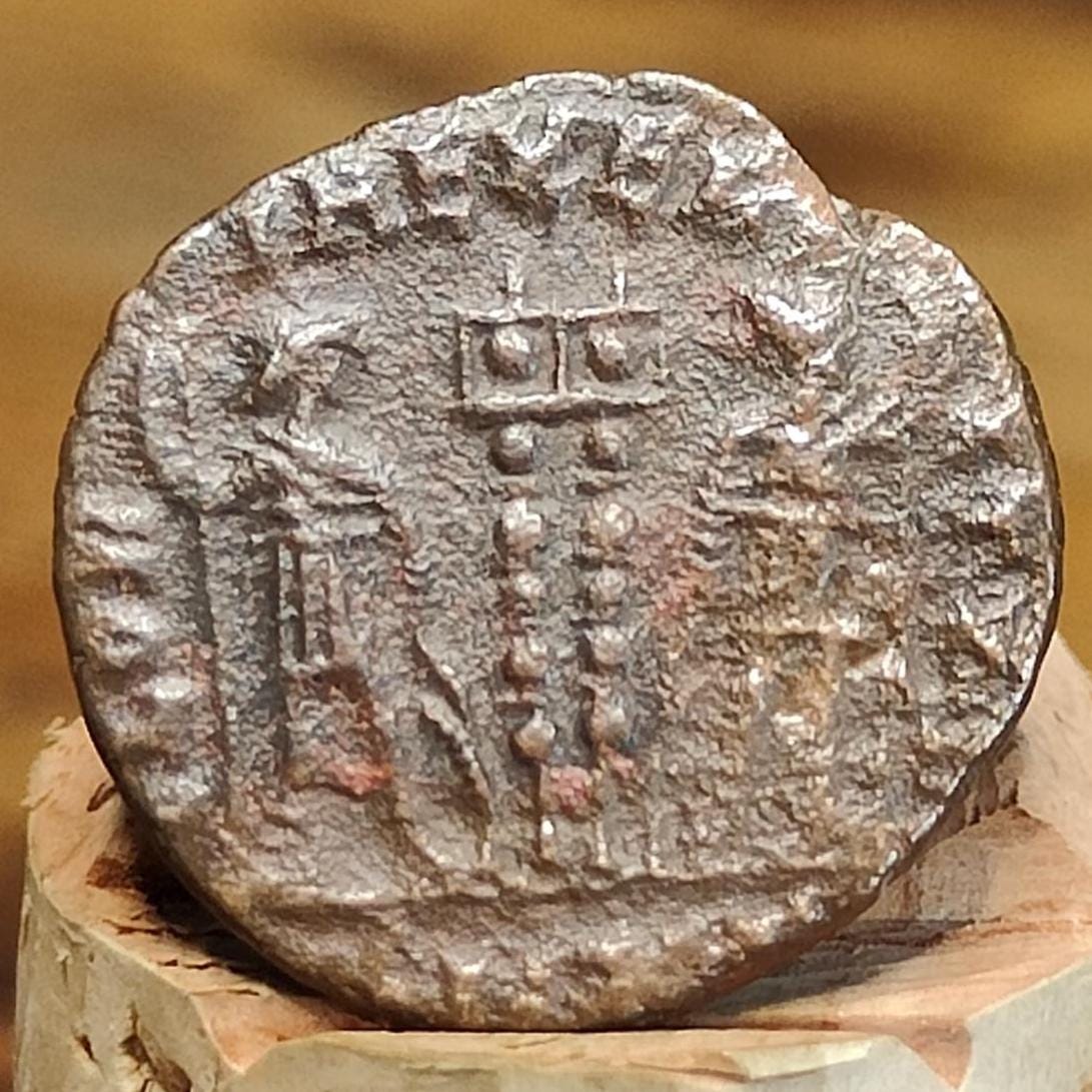 Constantine II coin with Soldiers reverse, high grade ancient roman Nummus - VPUKcoins