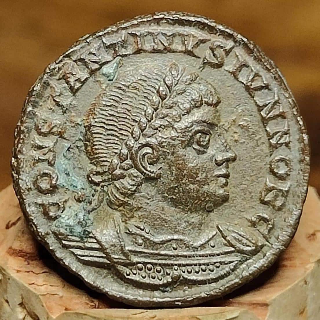 Constantine II Roman coin with Soldiers reverse, AE3, high grade ancient Nummus - VPUKcoins