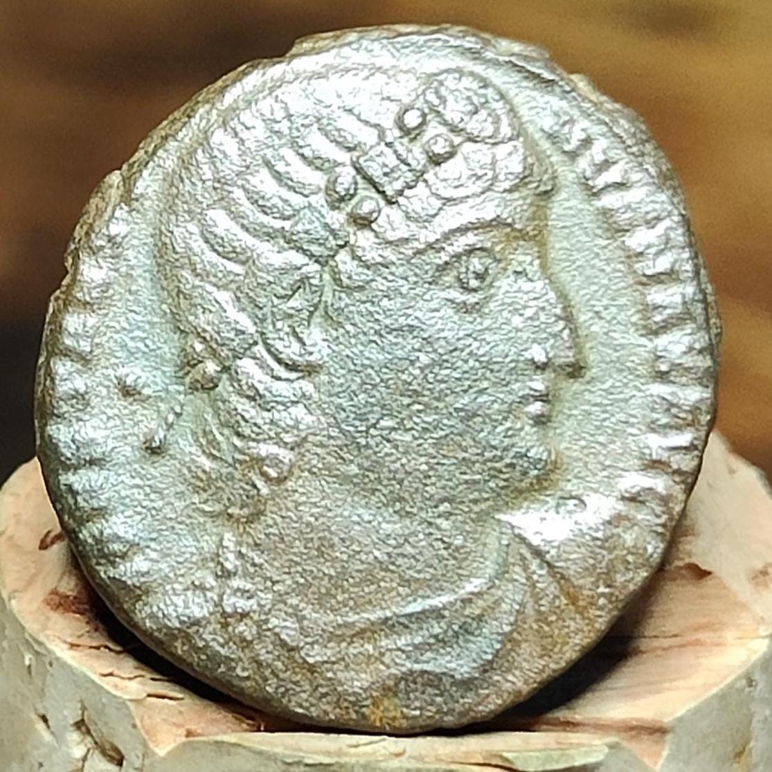 Constantine the great Roman coin with soldiers reverse, 4th century ancient nummus AE3 - VPUKcoins
