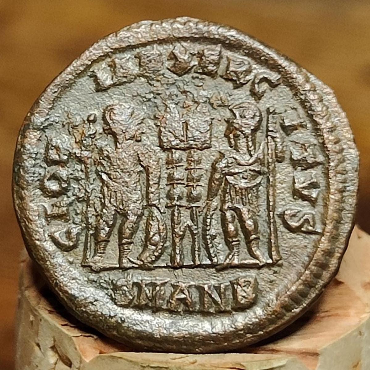Constantine the great Roman coin with soldiers reverse, 4th century ancient nummus AE3 - VPUKcoins