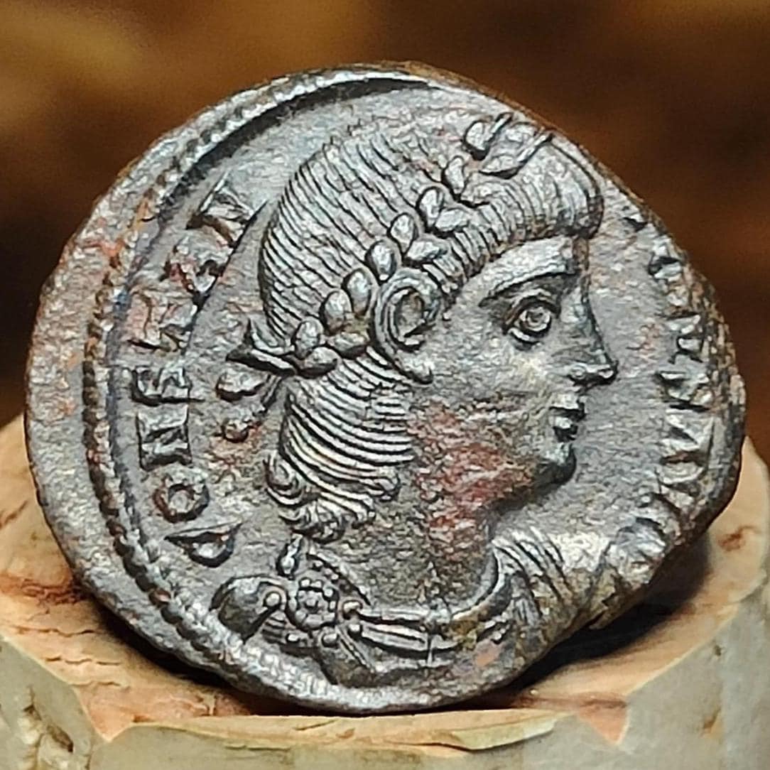 Constantius II Roman coin with Soldiers reverse, AE3, high grade ancient Nummus - VPUKcoins