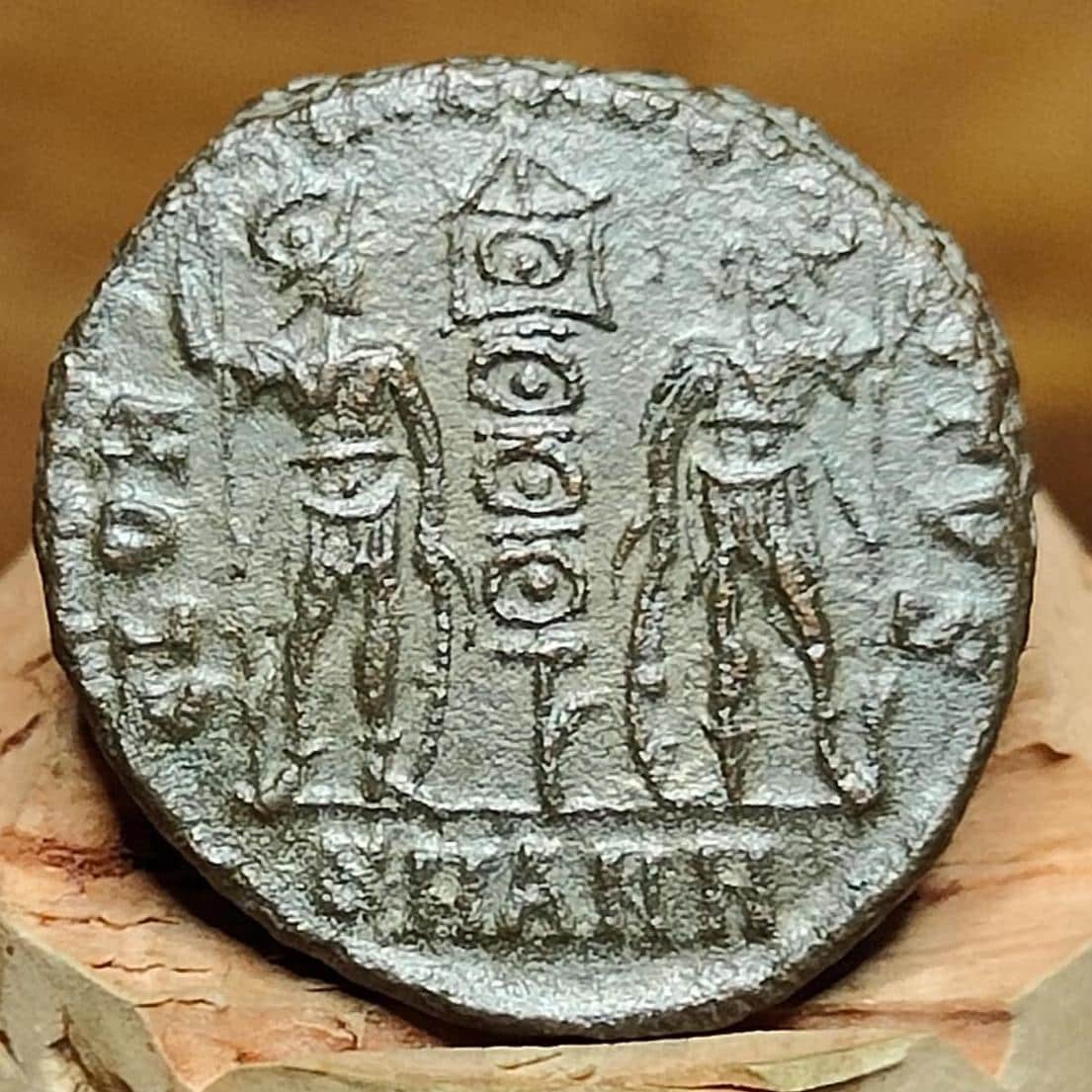 Constantius II Roman coin with Soldiers reverse, AE4, high grade ancient Nummus - VPUKcoins
