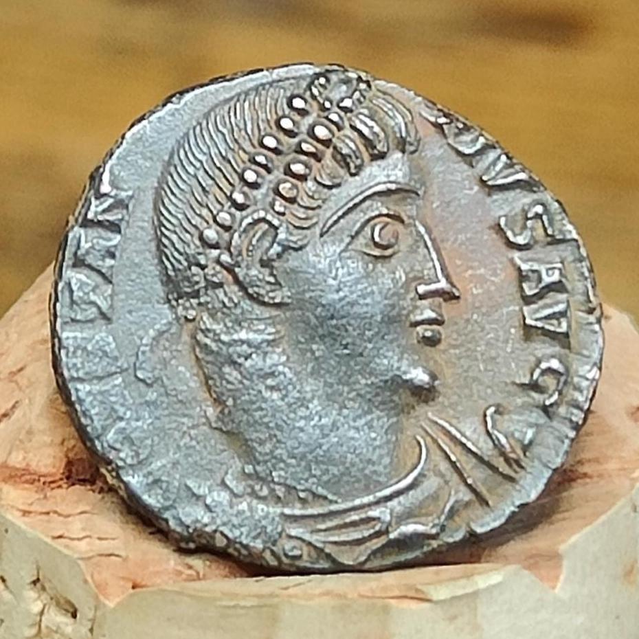 Constantius II Roman coin with Soldiers reverse, high grade ancient Nummus - VPUKcoins