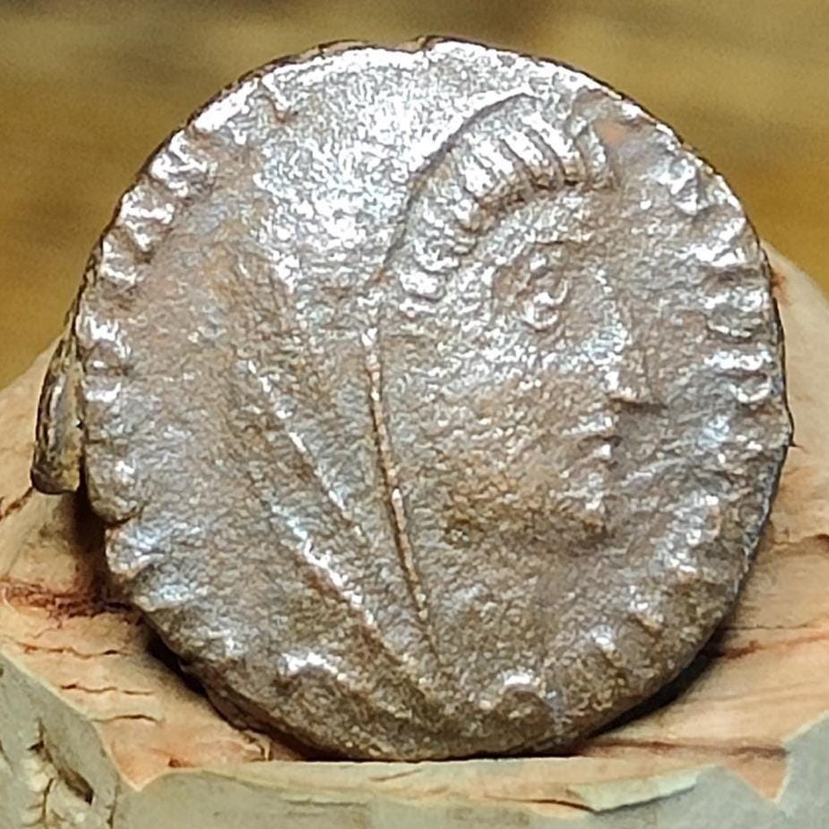Divus Constantine coin with veiled reverse, high grade ancient roman Nummus - VPUKcoins