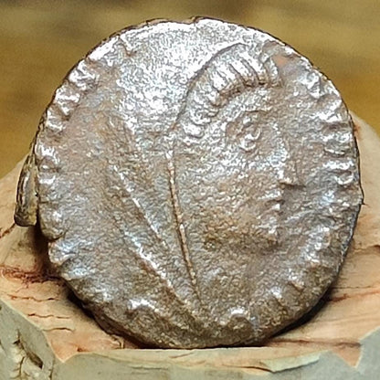 Divus Constantine coin with veiled reverse, high grade ancient roman Nummus - VPUKcoins