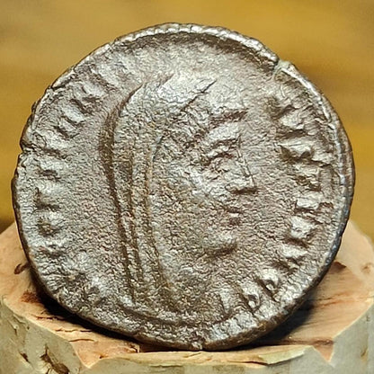 Divus Constantine coin with veiled reverse, high grade ancient roman Nummus - VPUKcoins