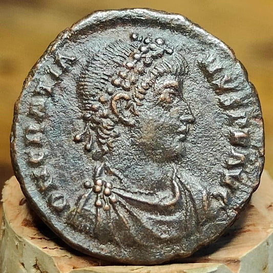 Gratian coin with Roma reverse, high grade ancient Roman nummus - VPUKcoins
