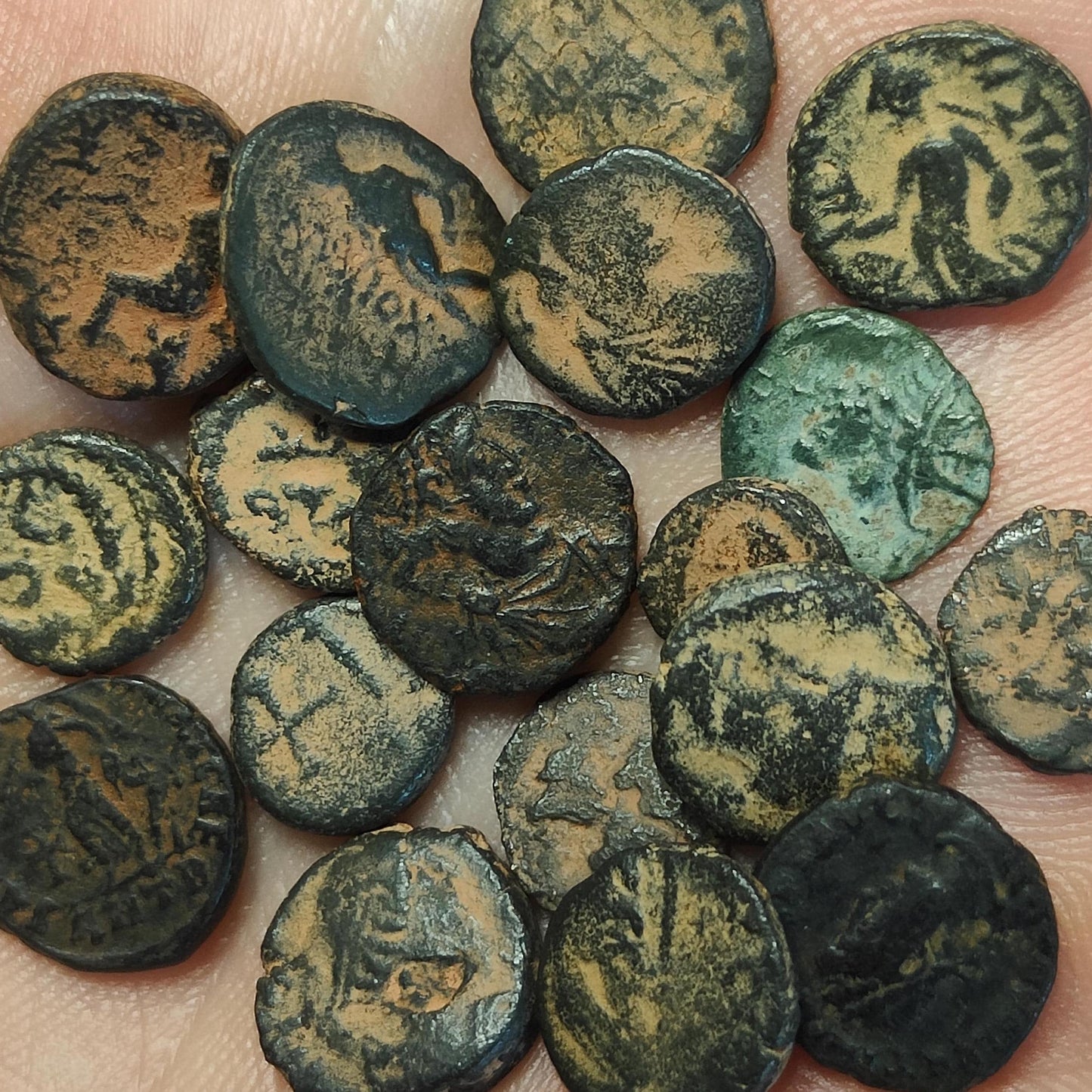 Ancient Roman/Greek minim coins, Genuine tiny coins over 1600 years old