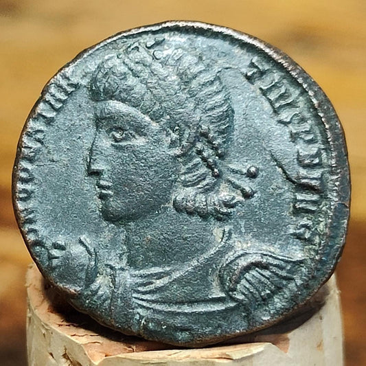Constantius II Centenionalis with captives reverse, high grade ancient Roman coin