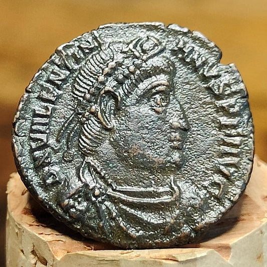 Valentinian II, Captives reverse coin, ancient Roman Nummus AE3