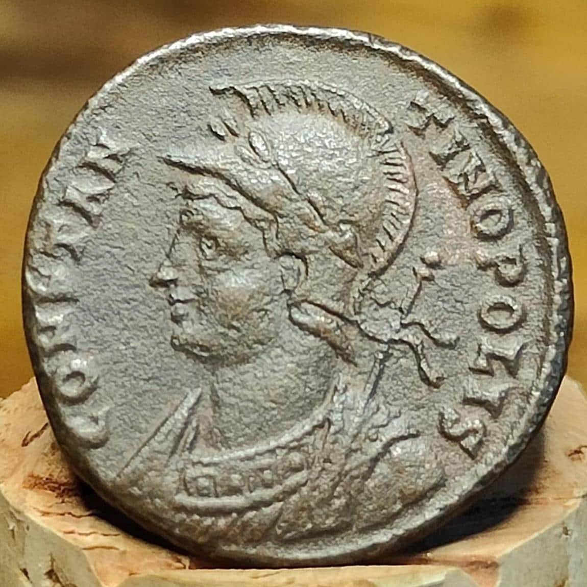 Roman commemorative coin with constantinopolis reverse, ancient Nummus
