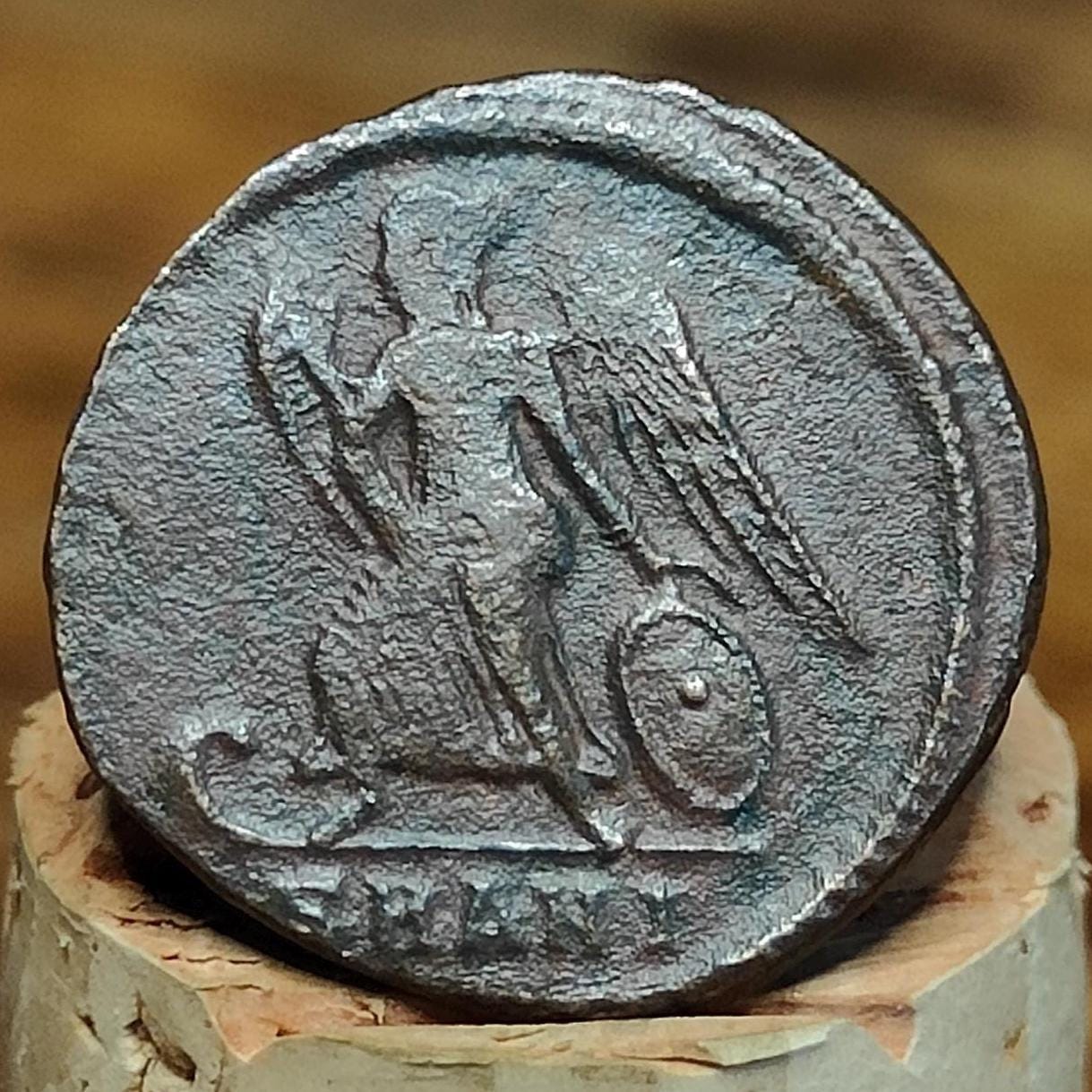 Roman commemorative coin with constantinopolis reverse, ancient Nummus