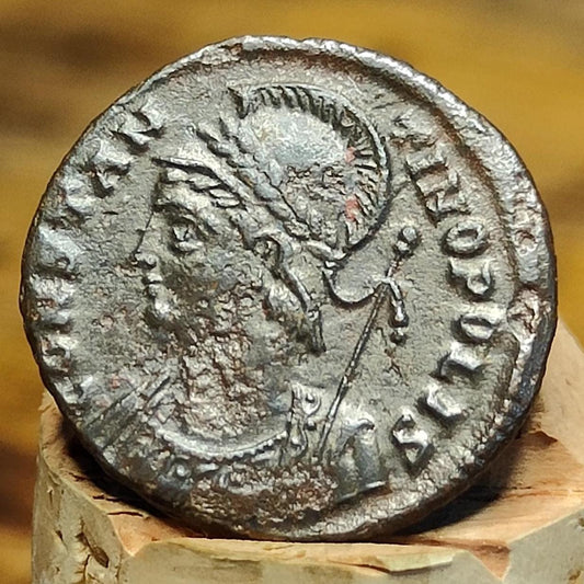 Roman commemorative coin with constantinopolis reverse, ancient Nummus