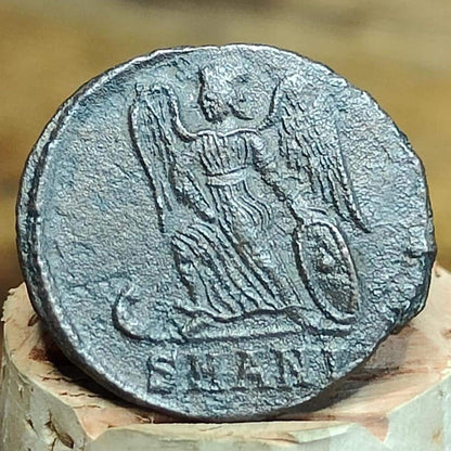 Roman commemorative coin with constantinopolis reverse, ancient Nummus