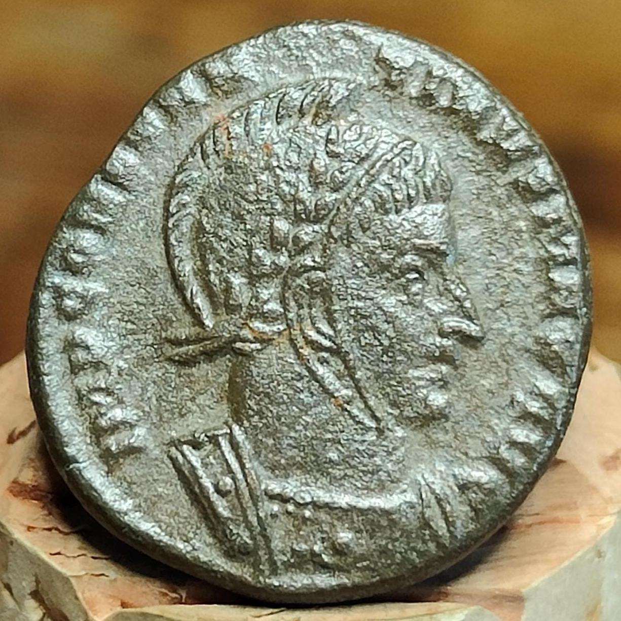 Constantine the great Roman coin with two victories reverse, 4th century ancient nummus AE3