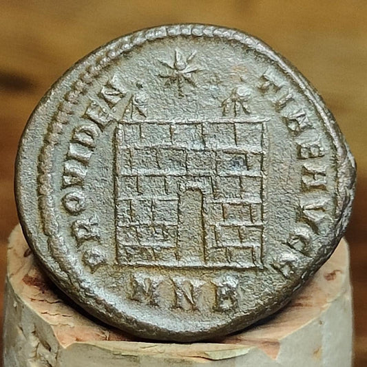 Constantine the great Roman coin with camp gate reverse, 306 to 3337AD, ancient nummus AE3