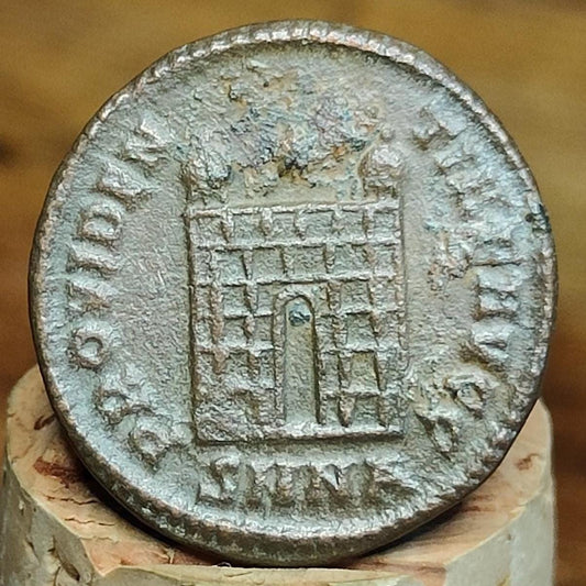 Constantine the great Roman coin with camp gate reverse, 306 to 3337AD, ancient nummus AE3