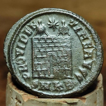 Constantine the great Roman coin with camp gate reverse, 306 to 3337AD, ancient nummus AE3