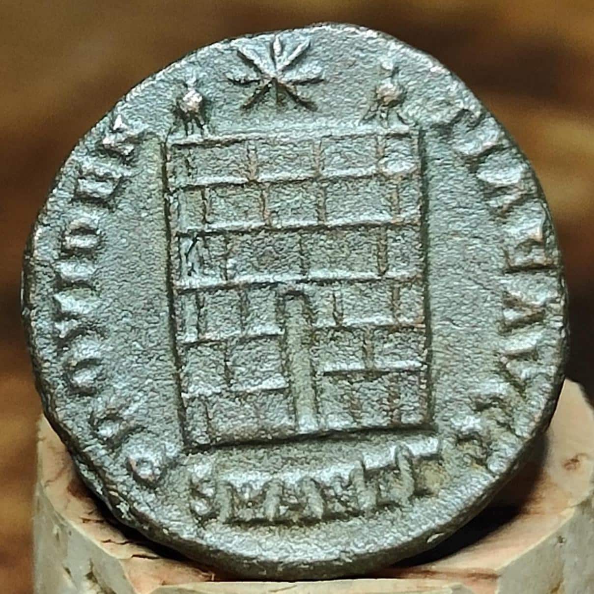 Constantine the great Roman coin with camp gate reverse, 306 to 3337AD, ancient nummus AE3