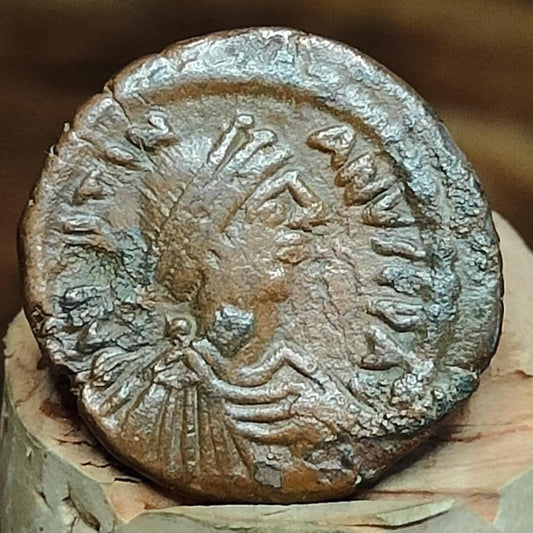Justinian I Byzantine coin, Authentic Roman Pentanummium 527-565AD, Early Christian