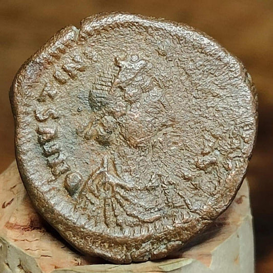Justinian I Byzantine coin, Authentic Roman Pentanummium 527-565AD, Early Christian